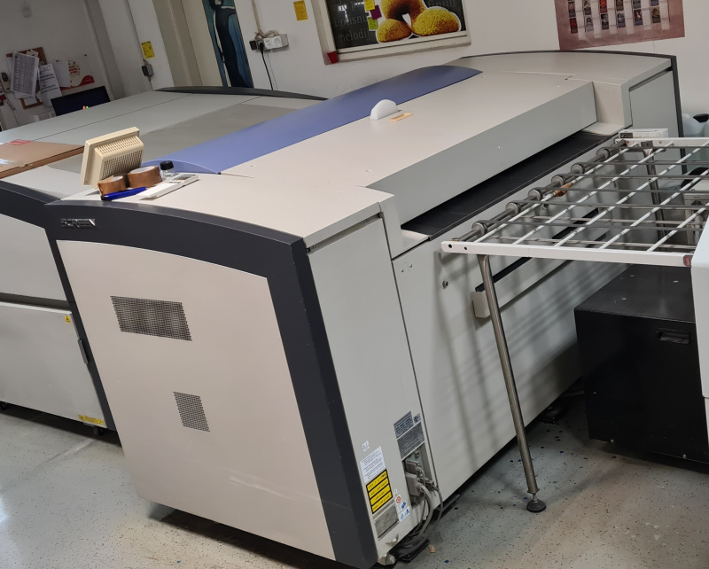 2009 CTP Screen PT-R8800III